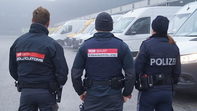 Finanzpolizei Finanzminister